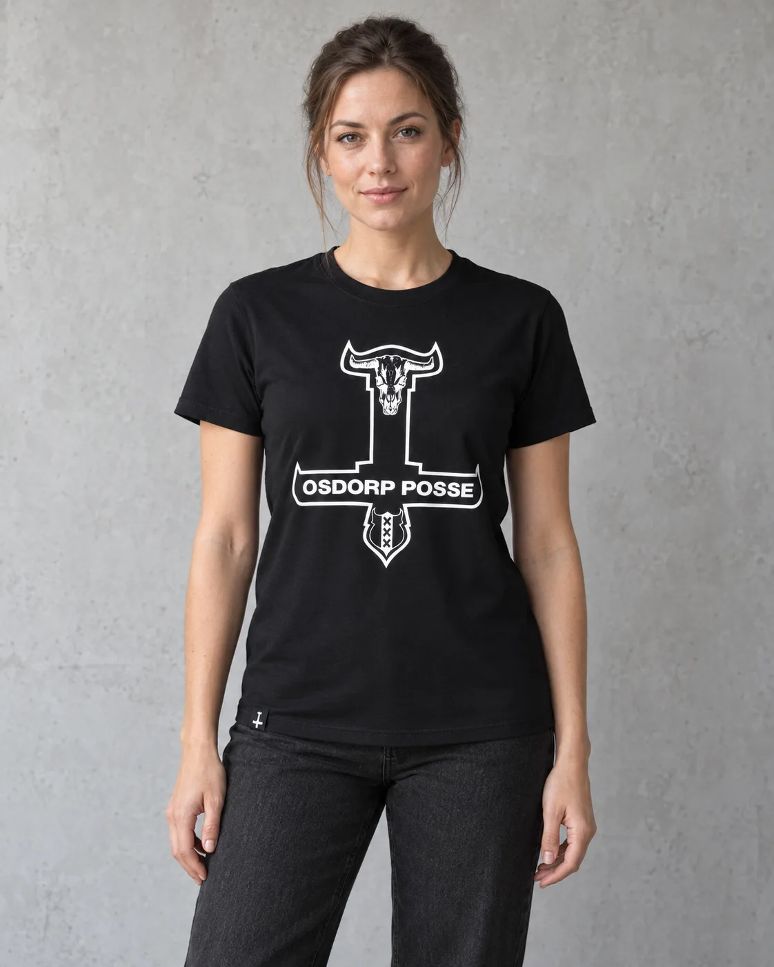 Modelbeeld van T-shirt - Classic logo Zwart